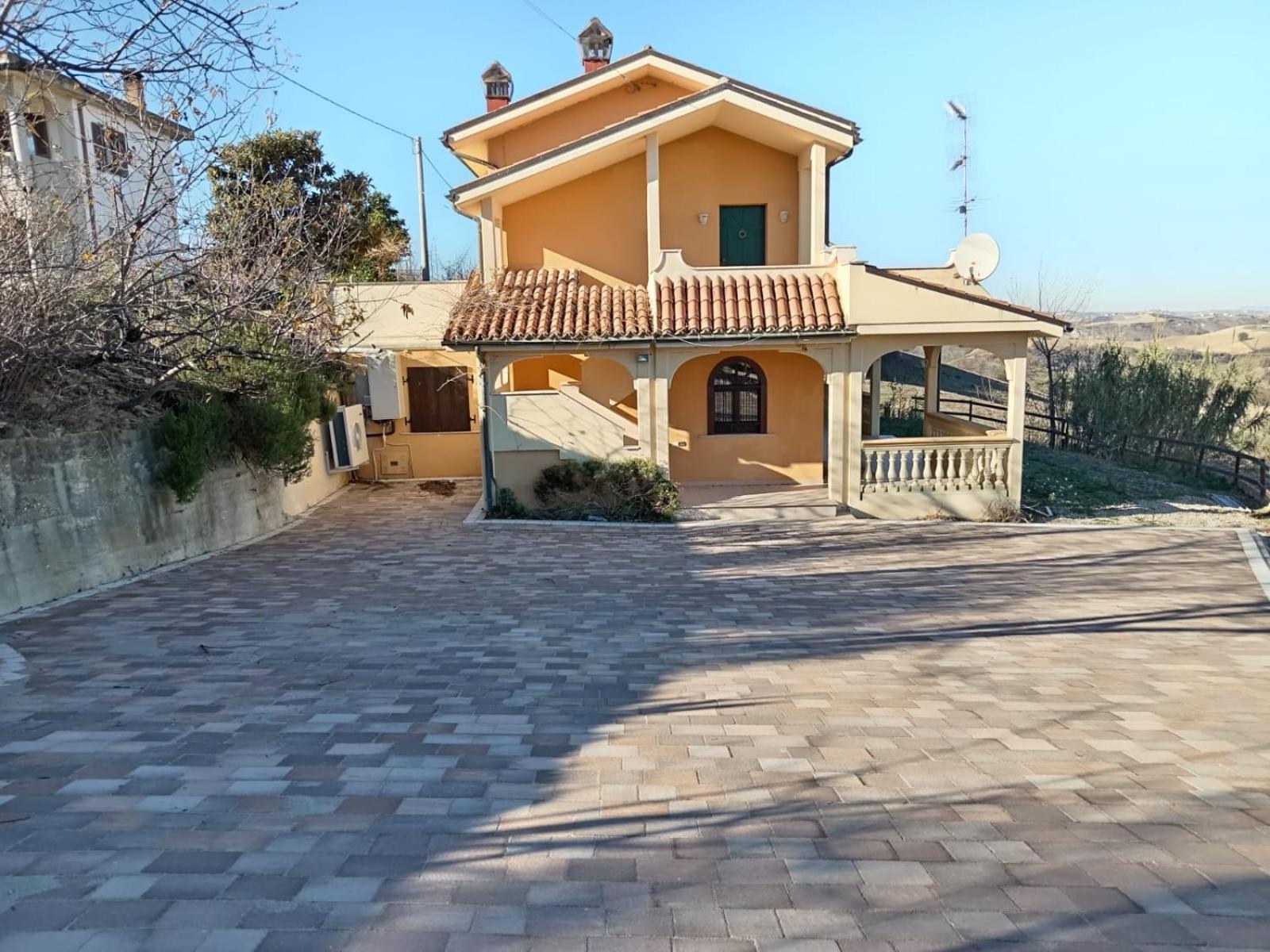 Dimora Villa Agreste Castilenti Exterior photo